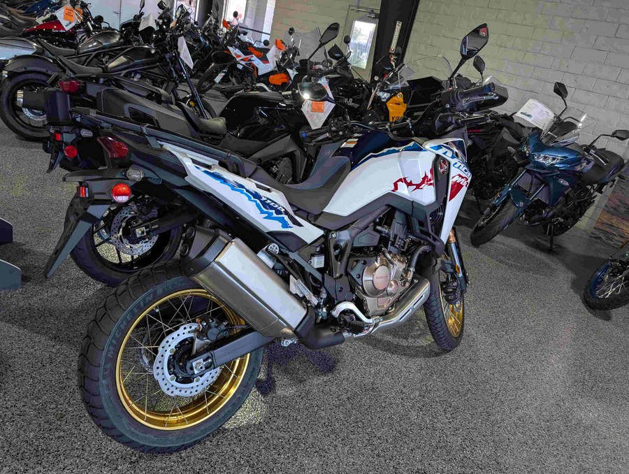 2026 Honda Africa Twin Pearl White - 200361