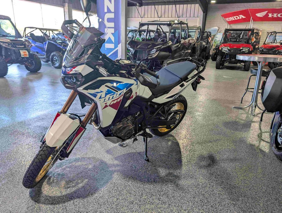 2026 Honda Africa Twin Pearl White - 200361