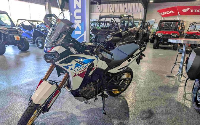 2026 Honda Africa Twin Pearl White - 200361