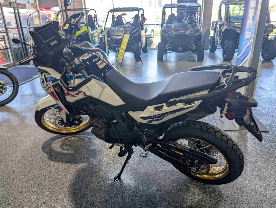 2026 Honda Africa Twin Pearl White - 200361
