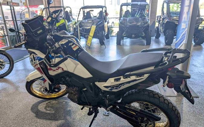 2026 Honda Africa Twin Pearl White - 200361