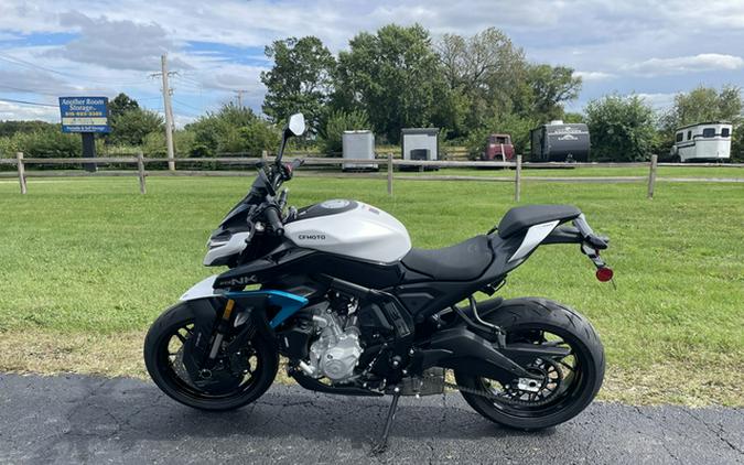 2026 CFMOTO NK 675 - GLACIER WHITE