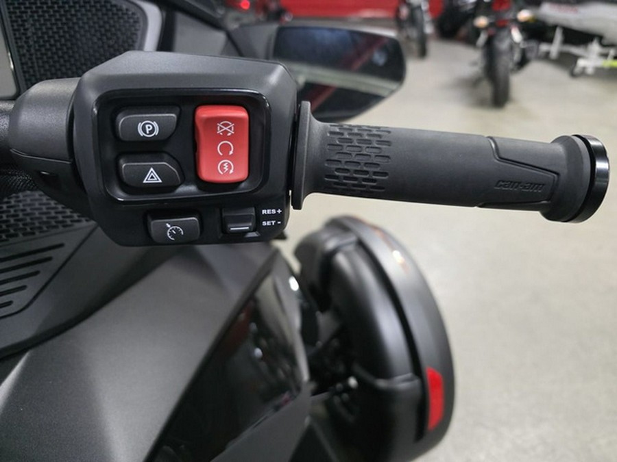 2026 Can-Am Spyder RT Limited Dark