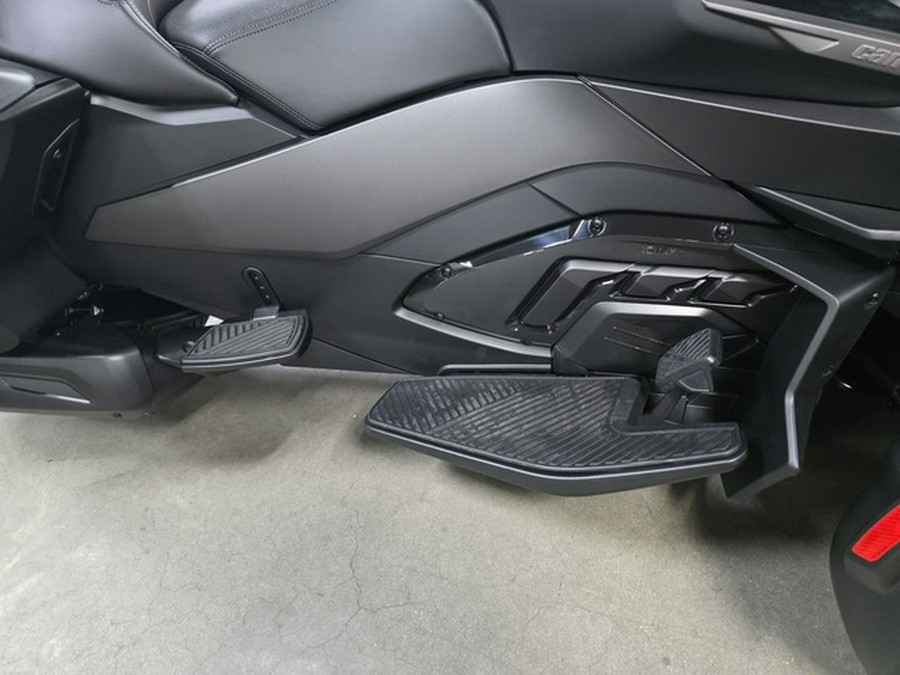 2026 Can-Am Spyder RT Limited Dark