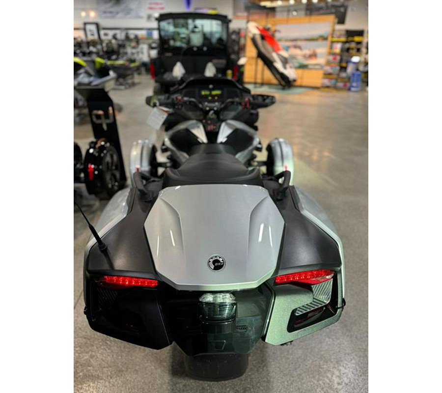 2023 Can-Am Spyder RT