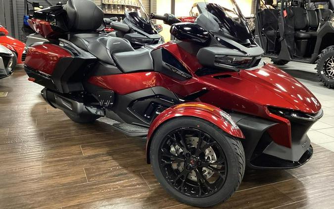 2024 Can-Am® Spyder RT Limited Dark Wheels