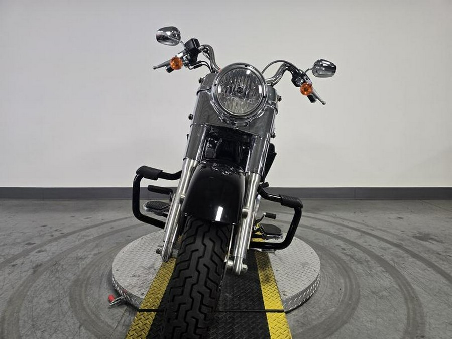 2013 Harley-Davidson® FLD - Dyna® Switchback™