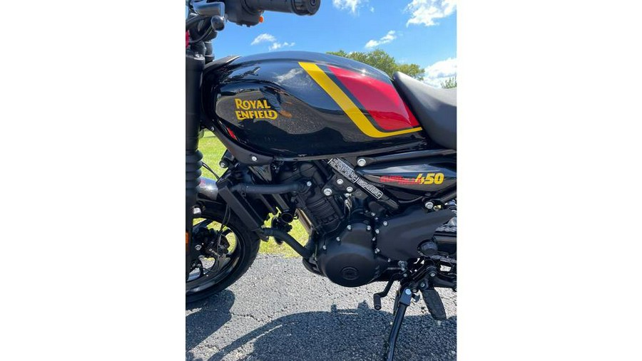 2026 Royal Enfield GUERRILLA 450 - PLAYA BLACK