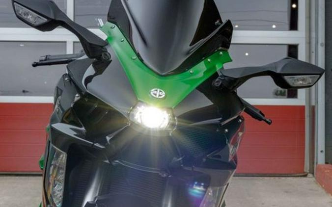 2022 Kawasaki Ninja® H2® SX SE