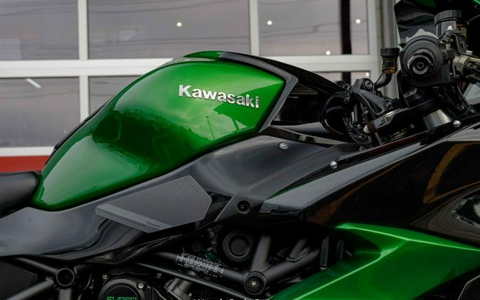 2022 Kawasaki Ninja® H2® SX SE