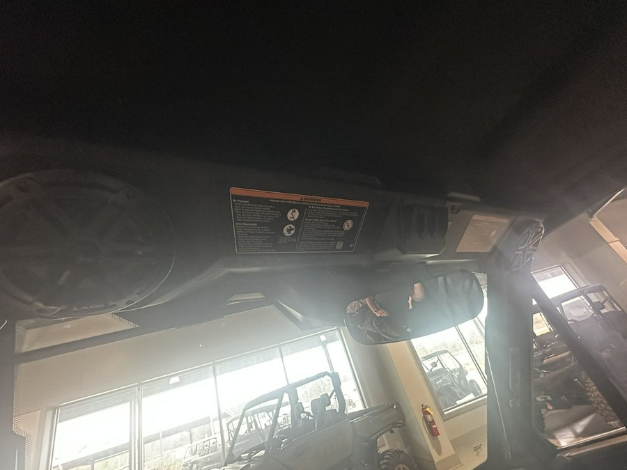 2026 Can-Am Defender Limited HD11