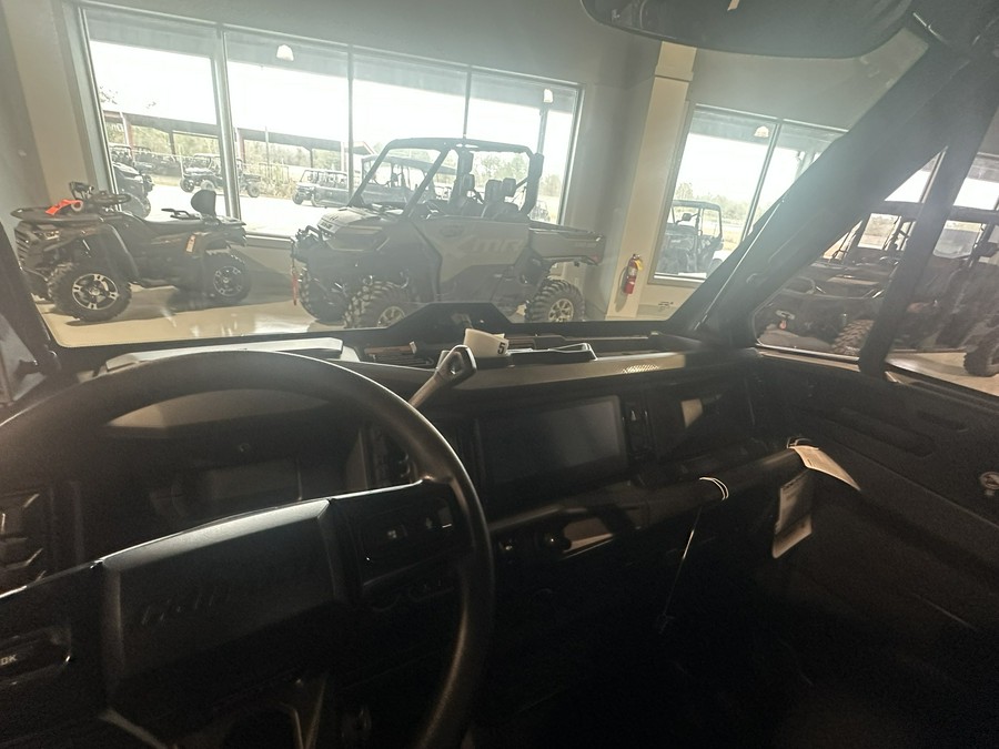 2026 Can-Am Defender Limited HD11