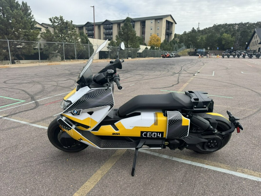 2023 BMW Motorrad CE 04