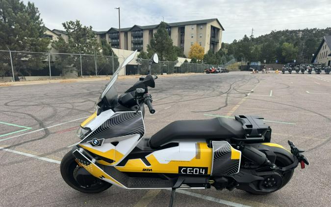 2023 BMW Motorrad CE 04