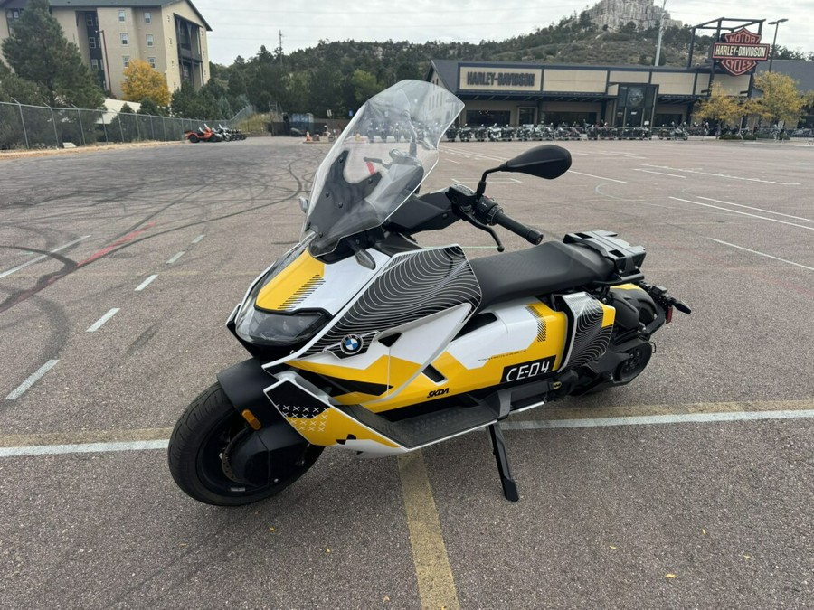 2023 BMW Motorrad CE 04