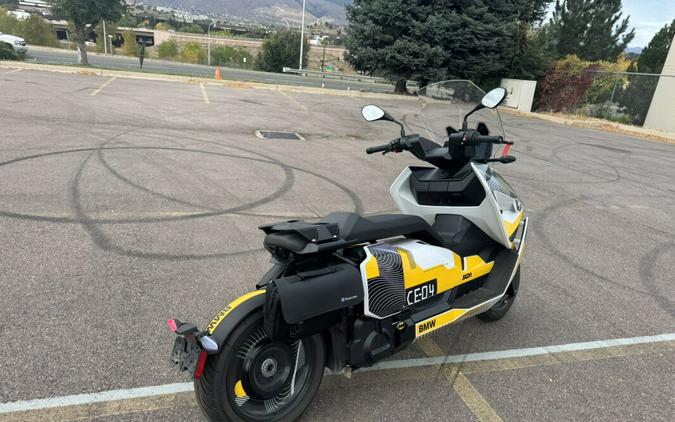 2023 BMW Motorrad CE 04