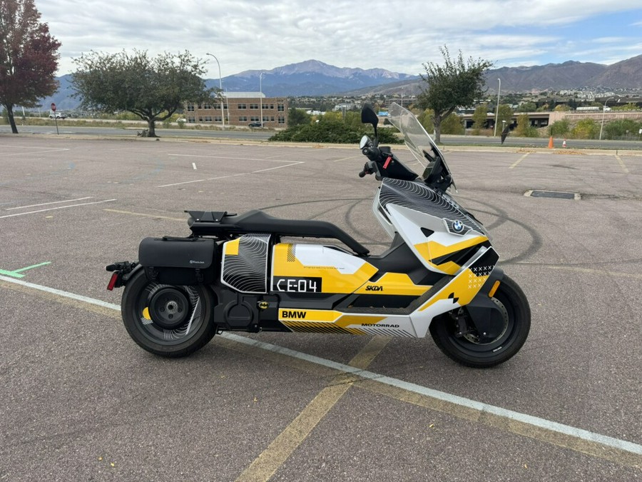 2023 BMW Motorrad CE 04