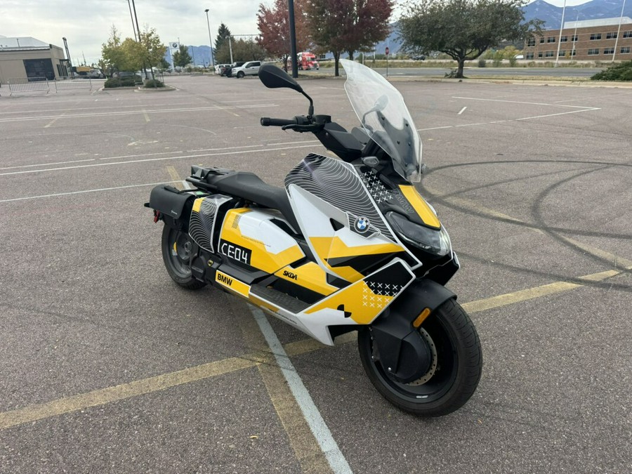 2023 BMW Motorrad CE 04