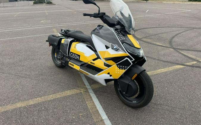 2023 BMW Motorrad CE 04