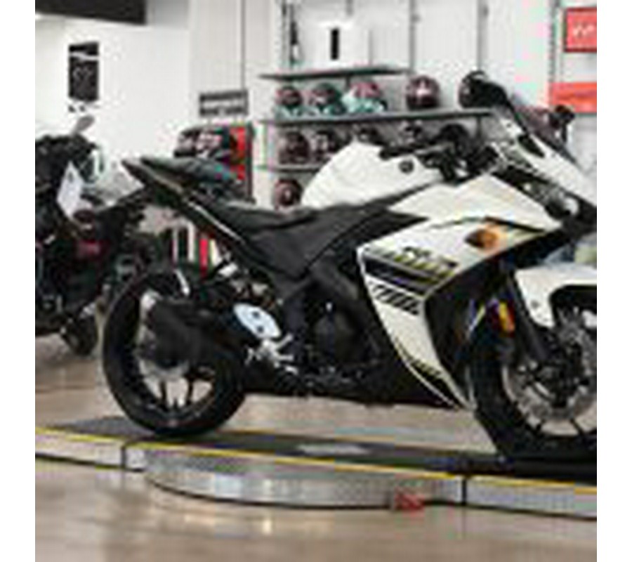 2017 Yamaha R3
