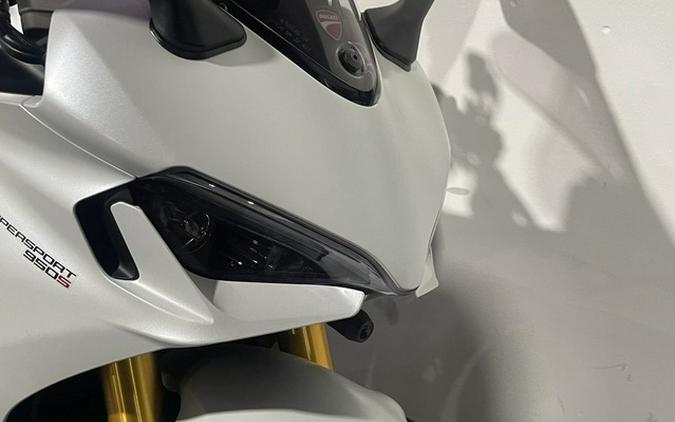 2023 Ducati Supersport 950 S Arctic White