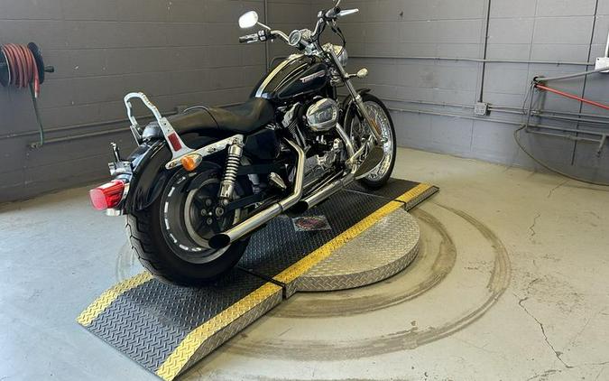 2008 Harley-Davidson® XL1200C - Sportster® 1200 Custom
