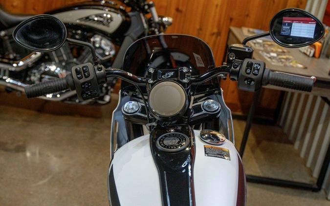 2024 Indian Motorcycle® Sport Chief® Base