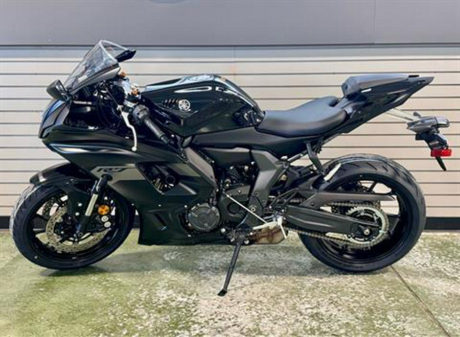 2025 Yamaha YZF-R7