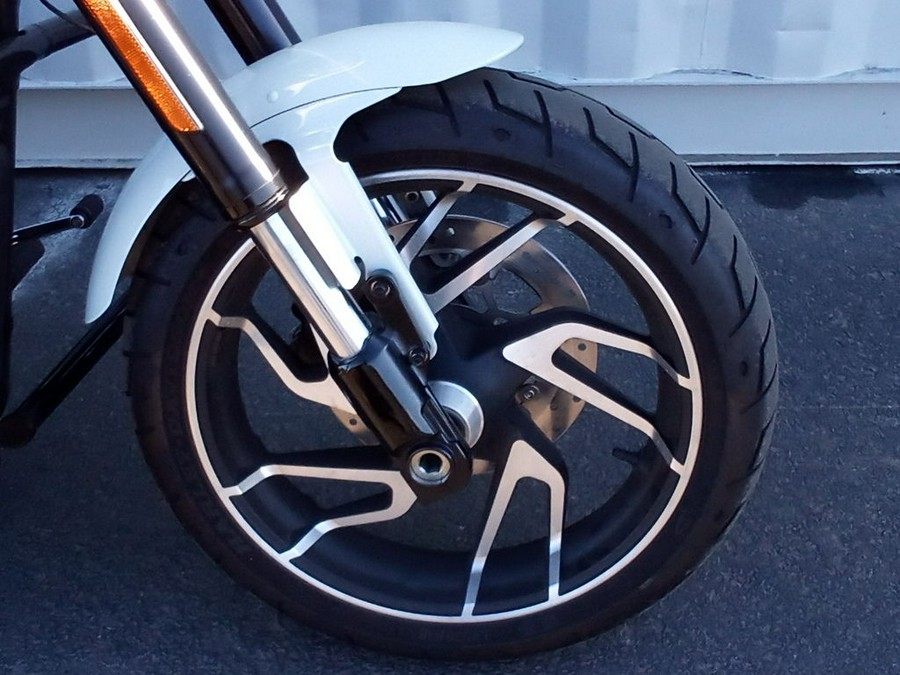 2021 Harley-Davidson® FLSB - Sport Glide™