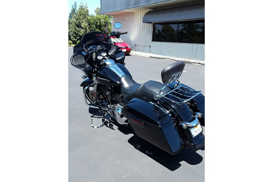 2015 Harley-Davidson® Road Glide® Base