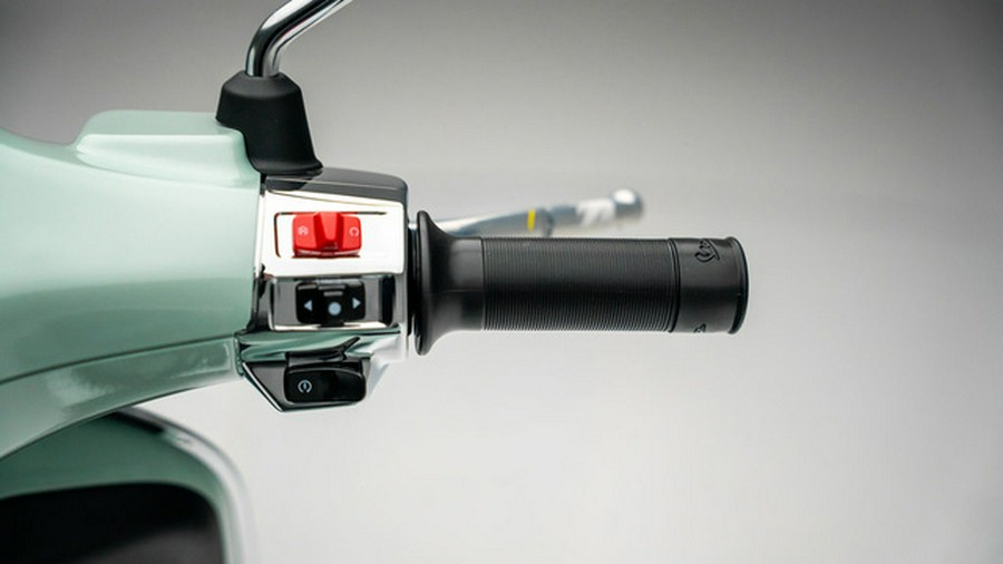 2025 Vespa Primavera 150