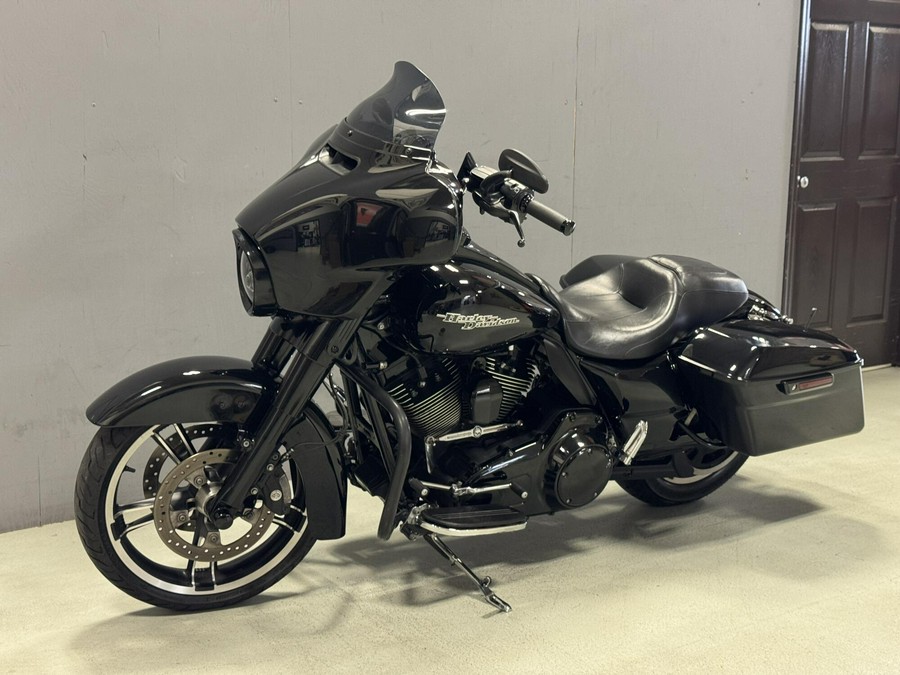 FLHX 2015 Street Glide®