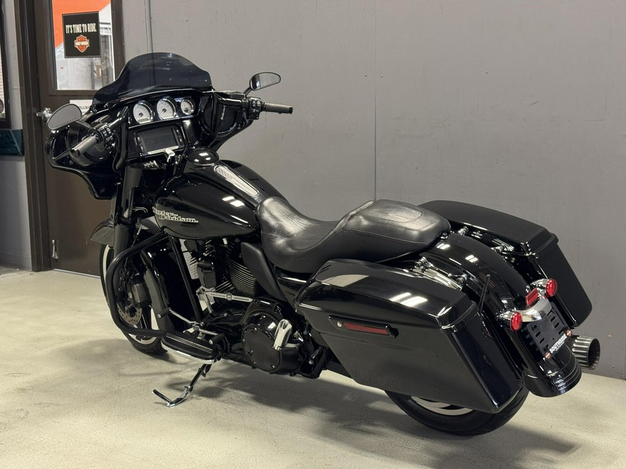 FLHX 2015 Street Glide®