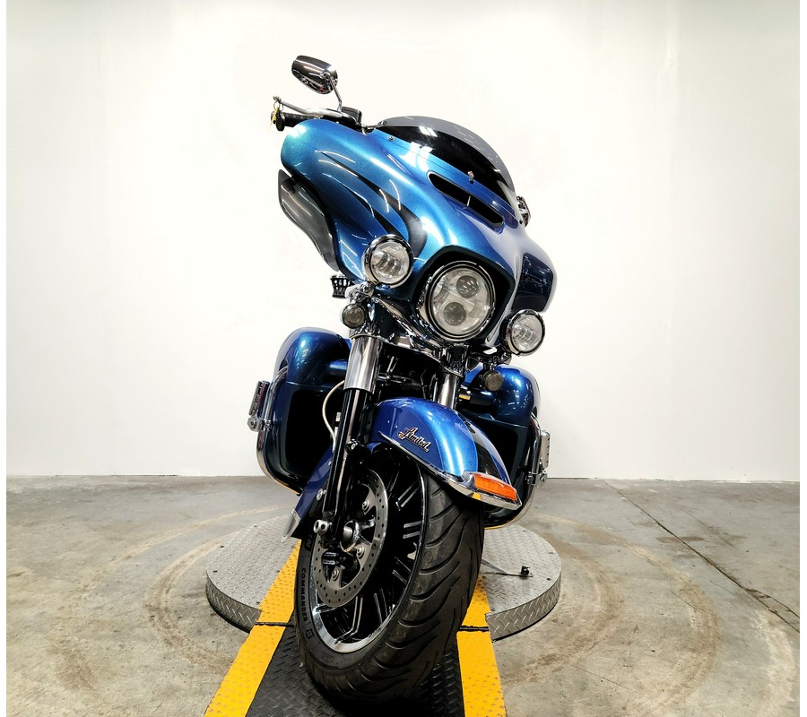 2014 Harley-Davidson® Ultra Limited - FP8854