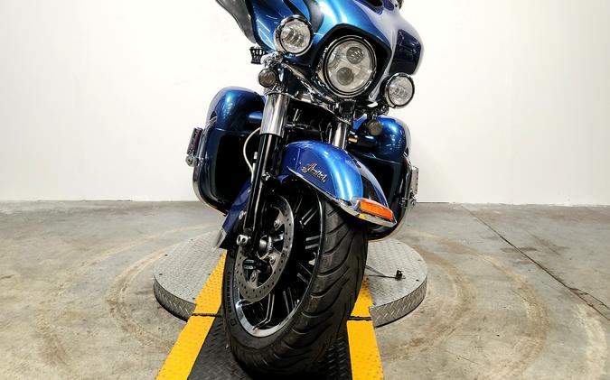 2014 Harley-Davidson® Ultra Limited - FP8854