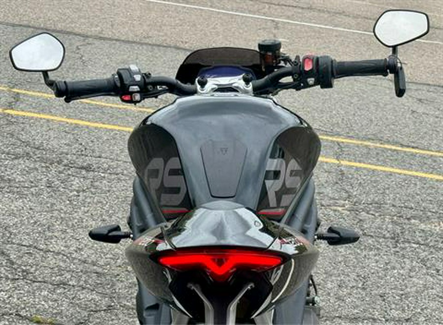 2022 Triumph Speed Triple 1200 RS