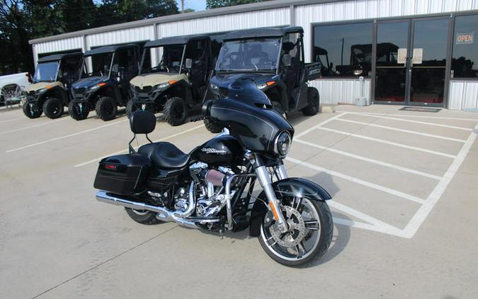 2015 Harley-Davidson® FLHXS - Street Glide® Special