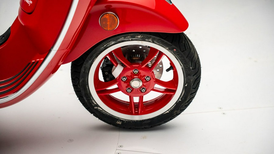 2025 Vespa Primavera 150 Red