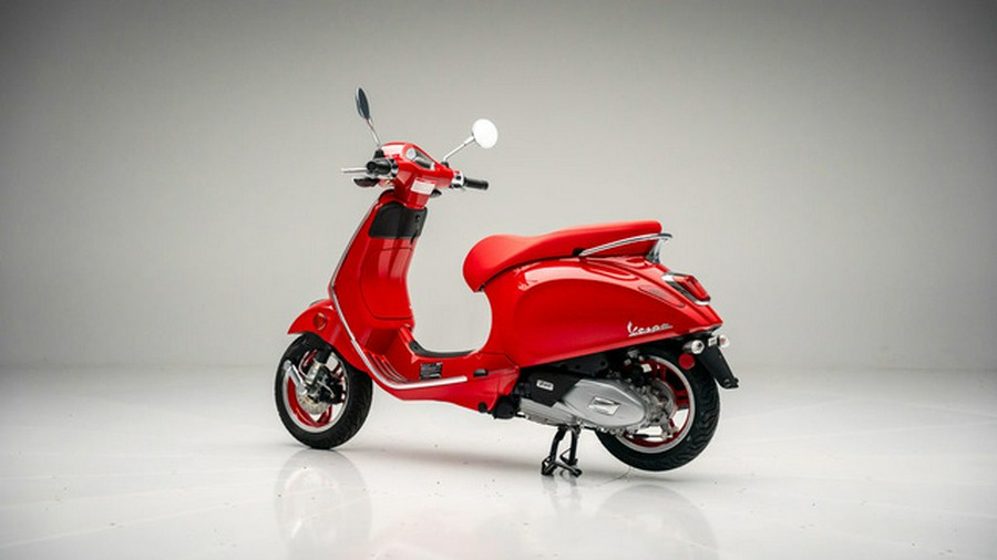 2025 Vespa Primavera 150 Red