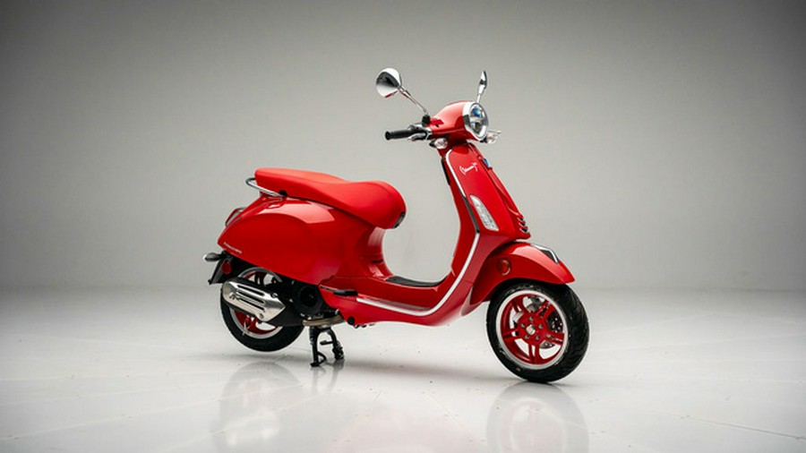 2025 Vespa Primavera 150 Red