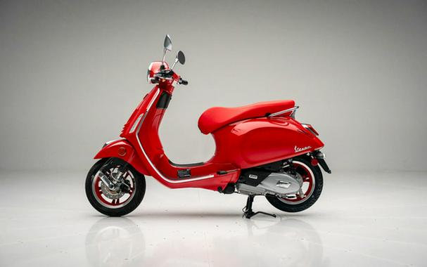 2025 Vespa Primavera 150 Red