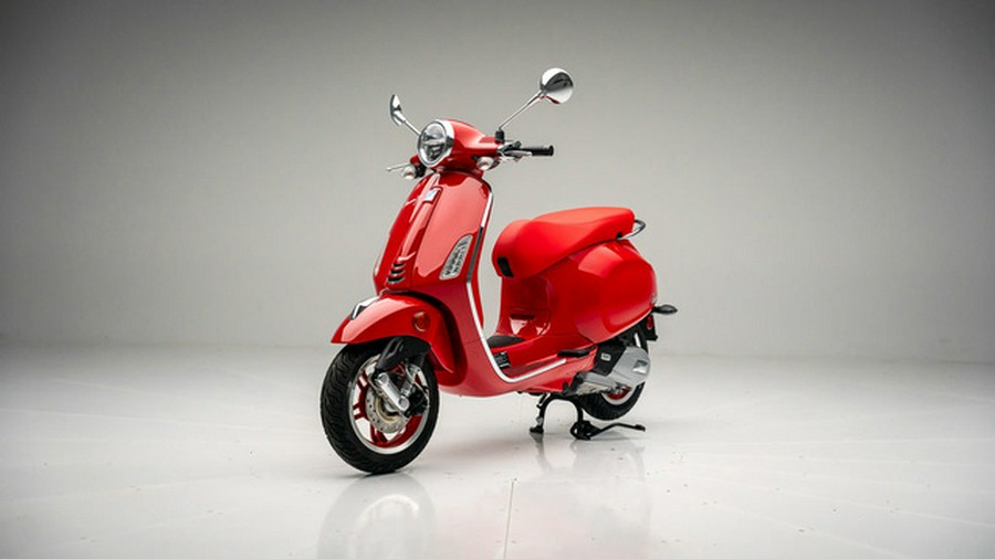 2025 Vespa Primavera 150 Red
