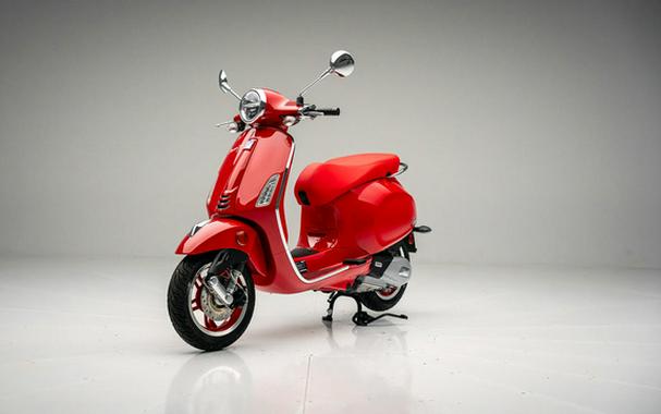 2025 Vespa Primavera 150 Red