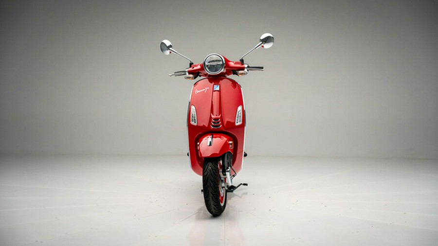 2025 Vespa Primavera 150 Red
