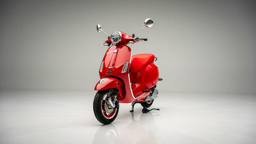 2025 Vespa Primavera 150 Red