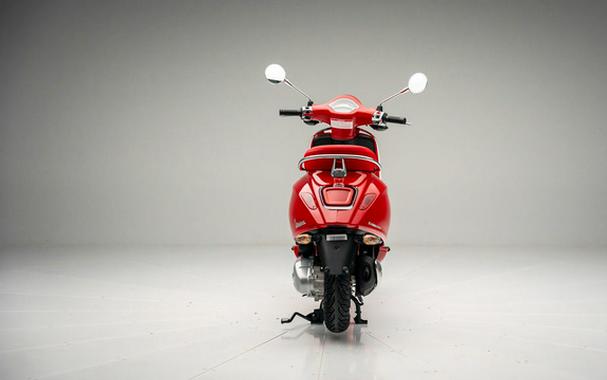 2025 Vespa Primavera 150 Red