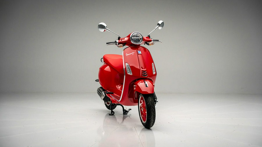 2025 Vespa Primavera 150 Red