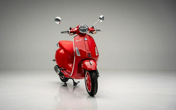 2025 Vespa Primavera 150 Red
