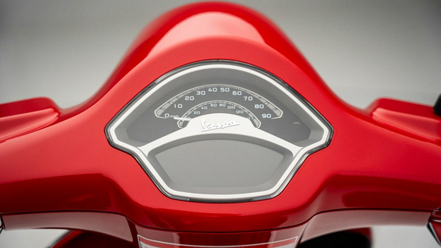 2025 Vespa Primavera 150 Red