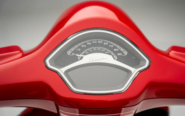 2025 Vespa Primavera 150 Red